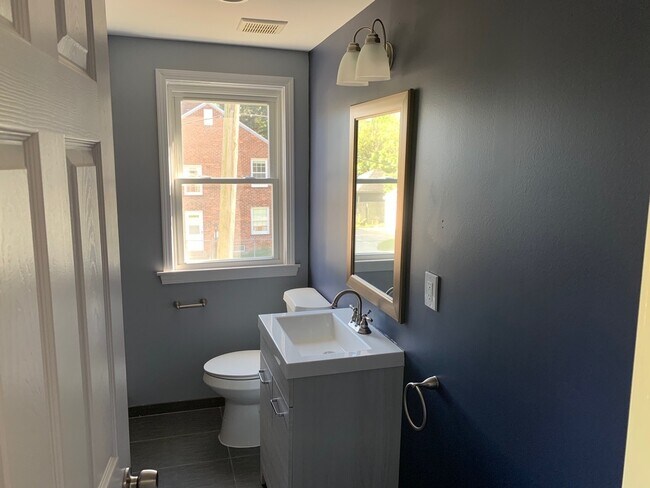 Building Photo - 3 Bedroom Updated Colonial - $1,350
