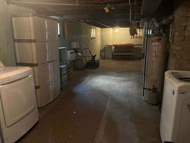 Building Photo - 5412 W Vine St