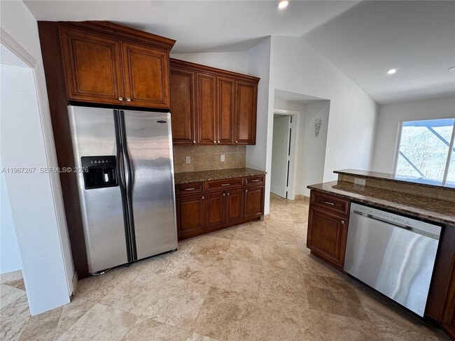 Building Photo - 332 NW 47th Ave