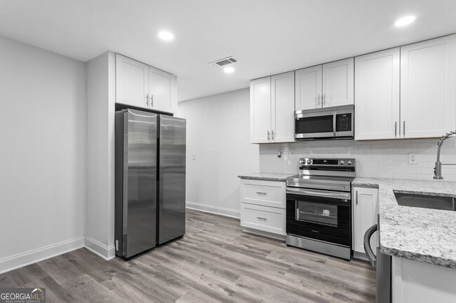 Building Photo - 849 Wood St NW
