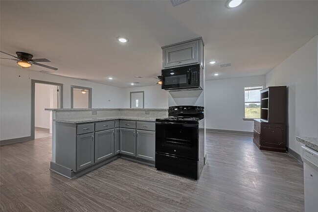 Building Photo - 22334 FM 762 Rd