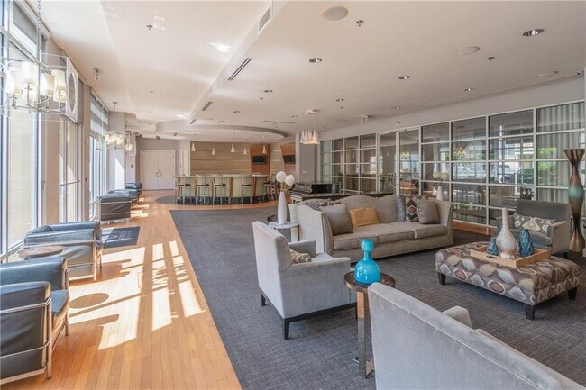 Building Photo - 711 Cosmopolitan Dr NE