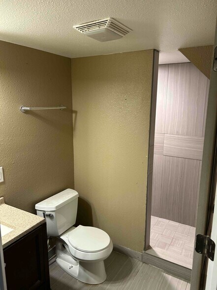 Building Photo - 3042 Arcadia Ave