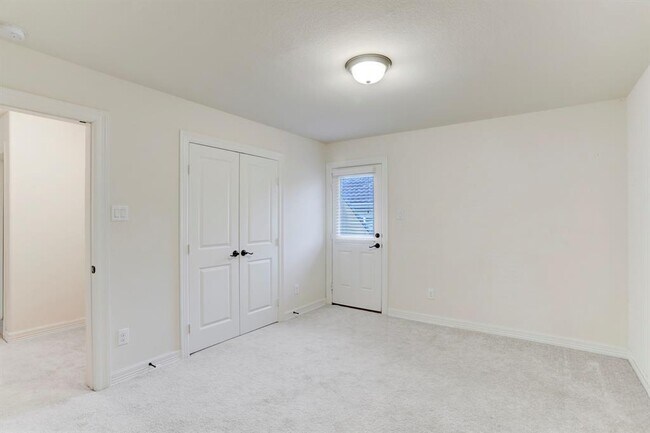 Building Photo - 7 Laurelwood Dr