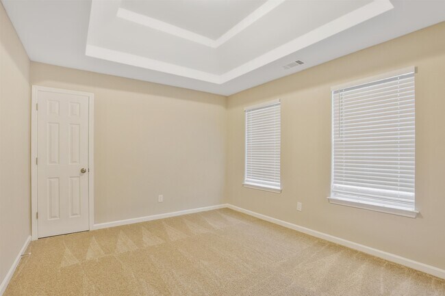 Building Photo - 5240 Rock Pl Dr SW