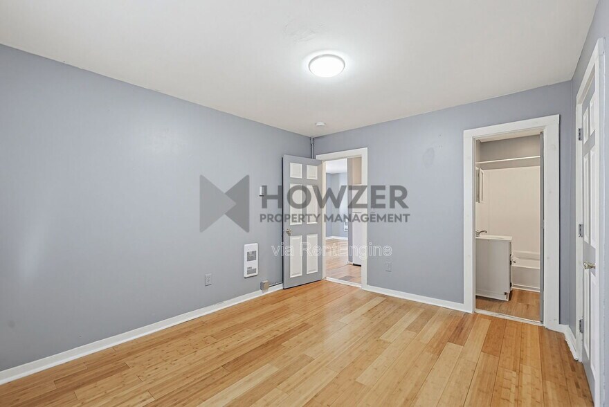 Building Photo - 112 Clark St