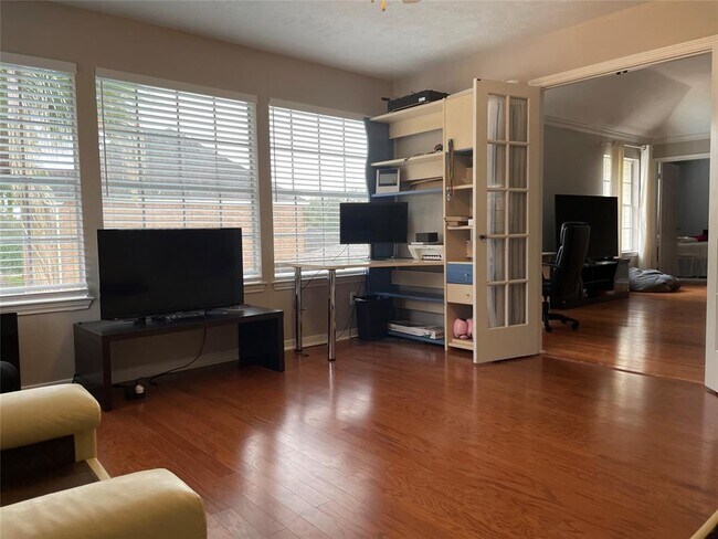 Building Photo - 4103 Pebble Beach Dr