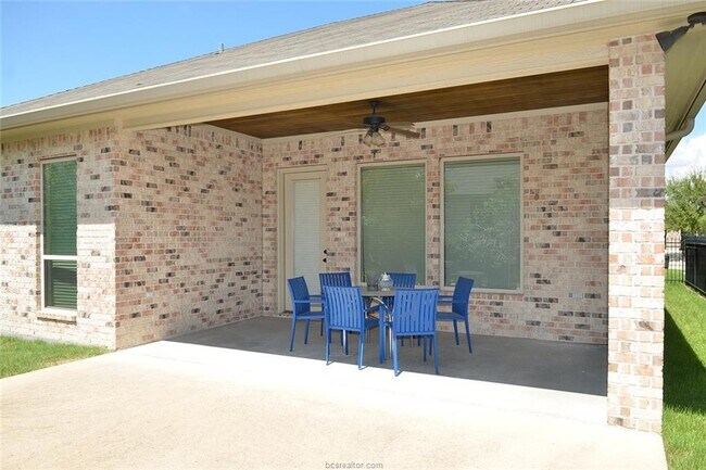 Building Photo - 5145 Stonewater Loop