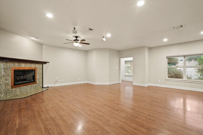Building Photo - 7114 Bethencourt