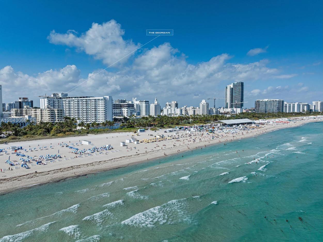 Building Photo - 1623 Collins Ave