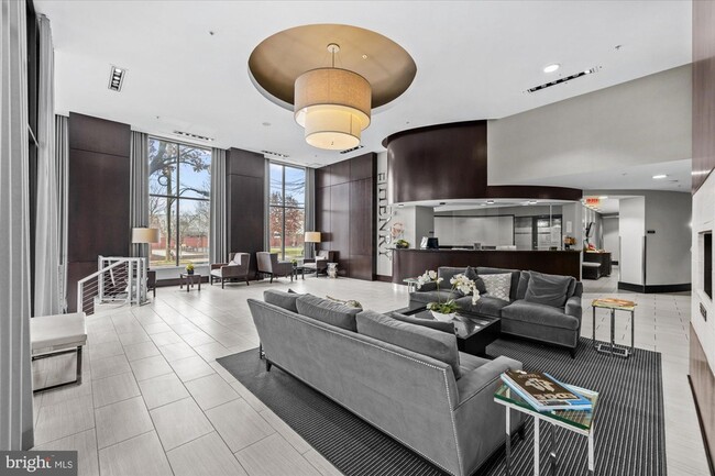 Building Photo - 1111 Oronoco St