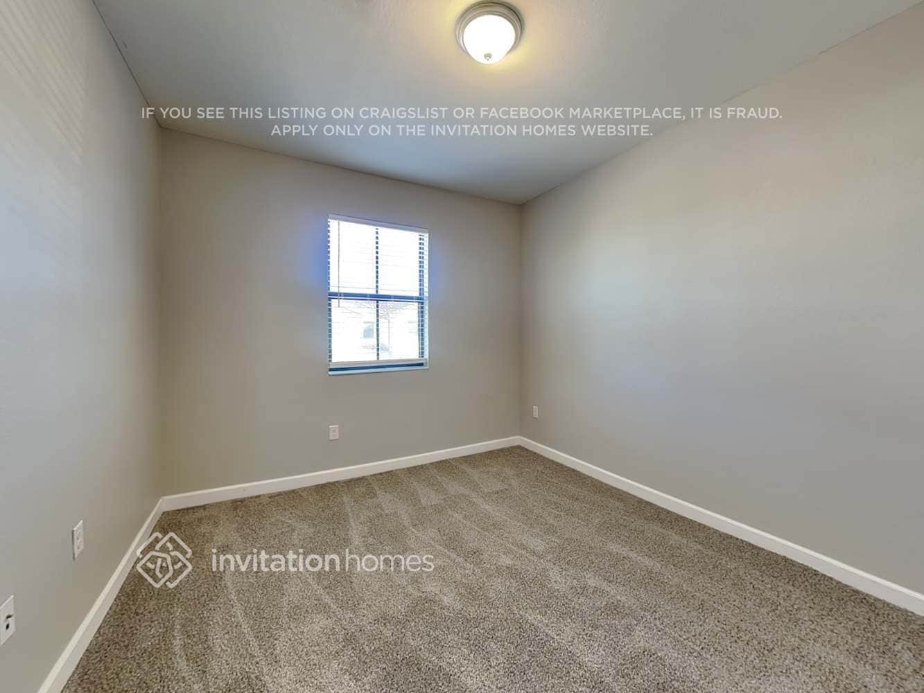 Building Photo - 25316 SW 116th Ave