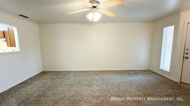 Building Photo - 5402 Kemper St