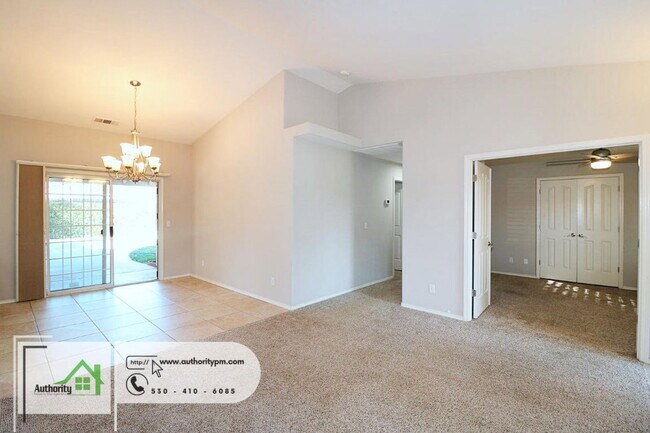Building Photo - 2378 Castlewood Dr