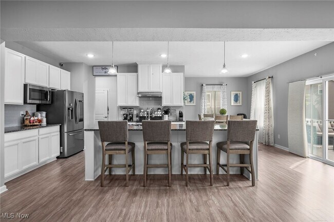 Building Photo - 9256 Preserve Way