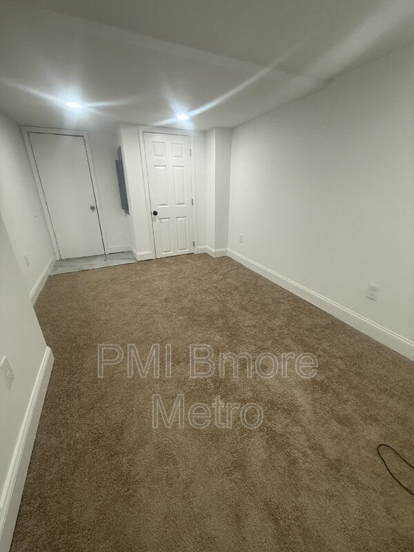 Building Photo - 1756 E North Ave