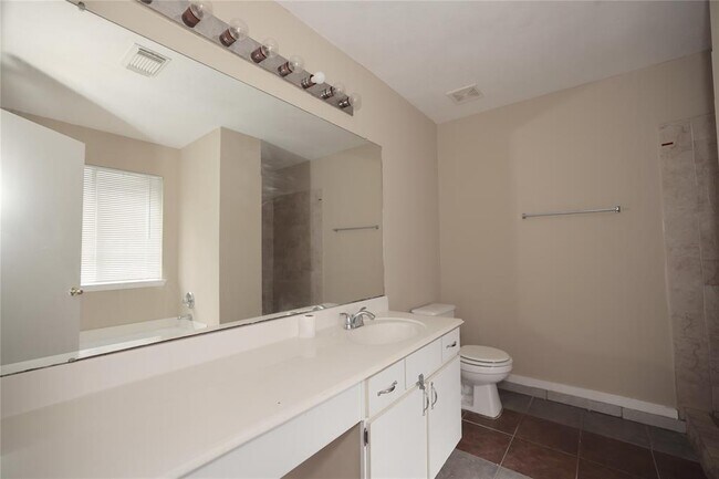 Building Photo - 5115 Summit Lodge Dr