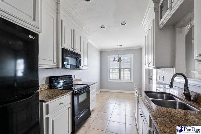Building Photo - 1365 Millbank Dr