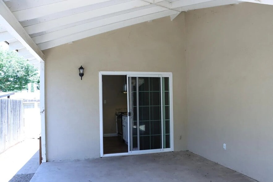 Building Photo - 0 Celeste Dr