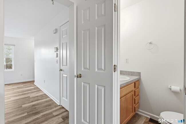 Building Photo - 135 Bucks Hl Rd