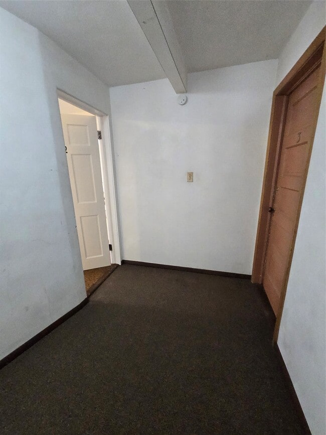 Building Photo - 219 Odell Ave
