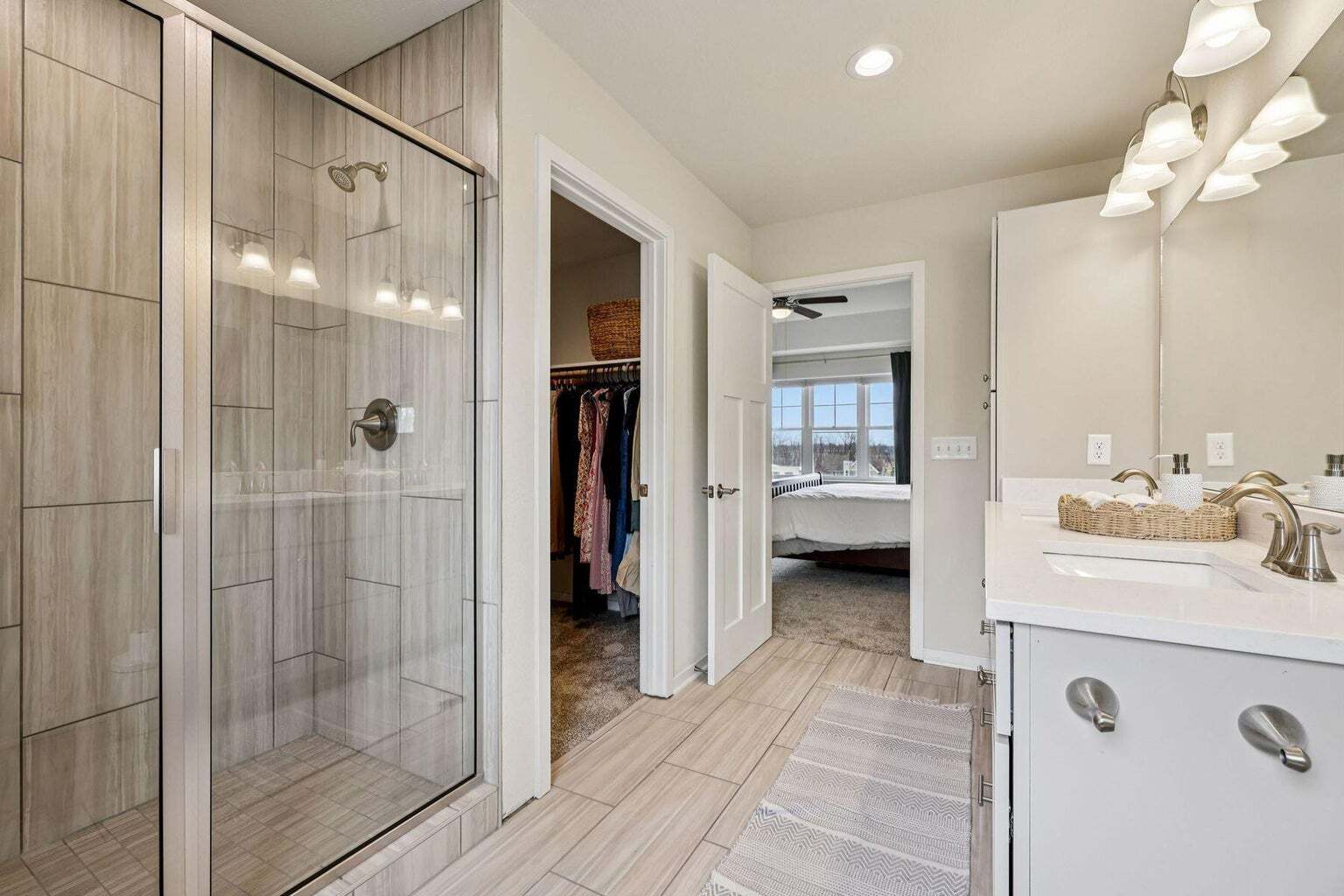 Building Photo - 2945 N 186th St