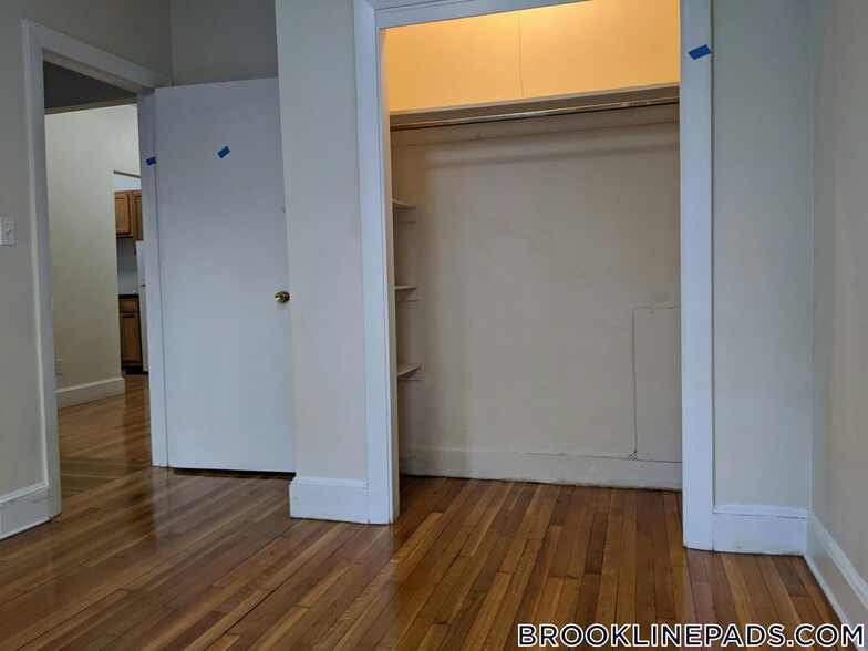 Building Photo - 33 Lancaster Terrace
