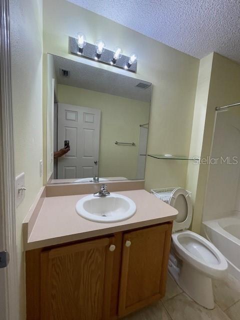 Building Photo - 2744 Collington Dr