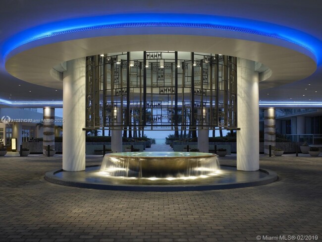 Building Photo - 6801 Collins Ave