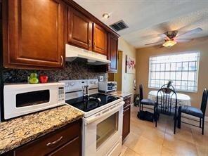 Building Photo - 3099 NW 48th Ave