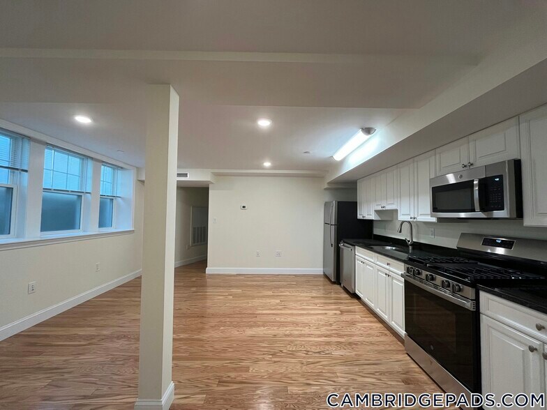 Building Photo - 1 Langdon Square