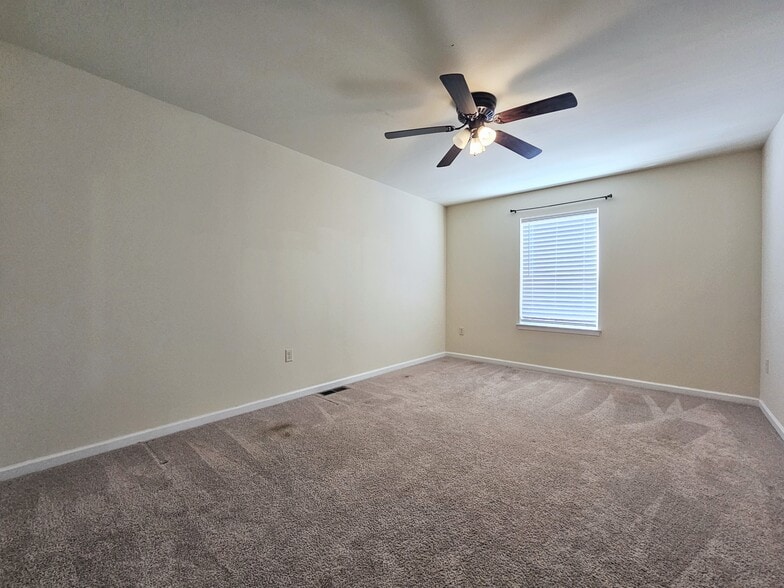 Building Photo - 625 Byler Cir