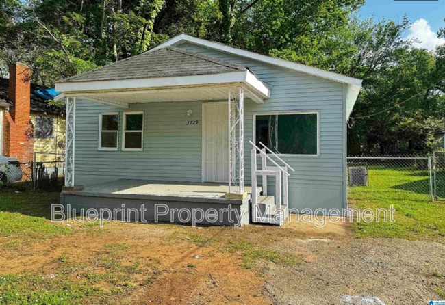Primary Photo - 3729 Pine Ave SW