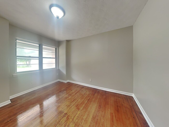 Building Photo - 5705 Trailwood Dr