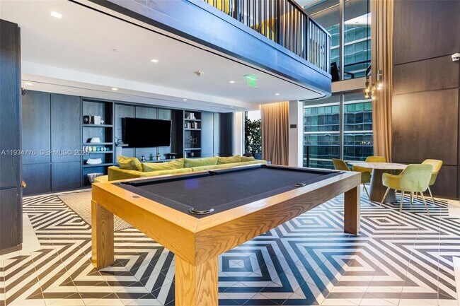 Building Photo - 801 S Miami Ave