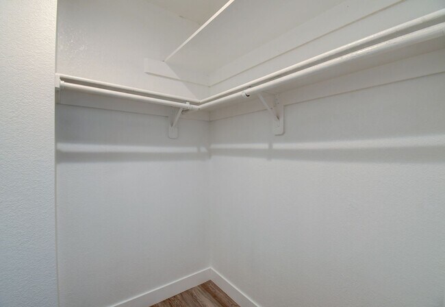 Building Photo - 6867 Tamarus St