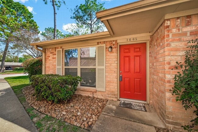 Building Photo - 8801 Hammerly Blvd