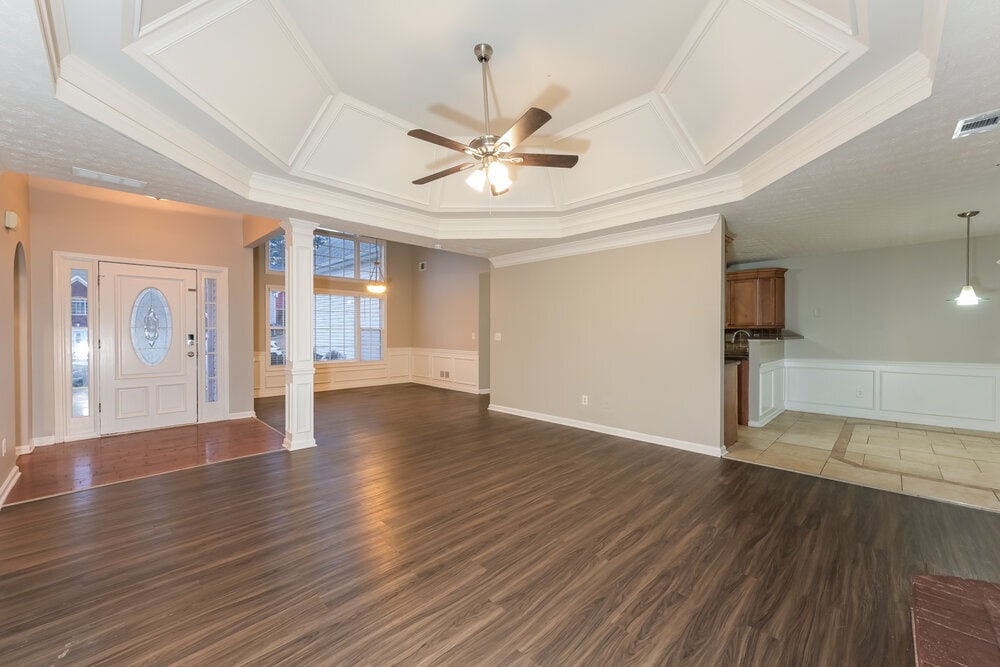 Building Photo - 875 Georgian Hills Dr