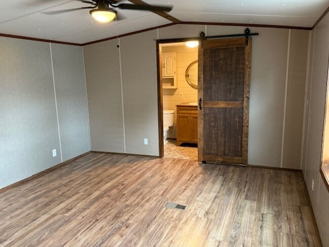 Building Photo - Greenback 37742 - 3 bed 2 bath mobile home - Lease-to-Own Option -  call Troy Adams 865-233-6949