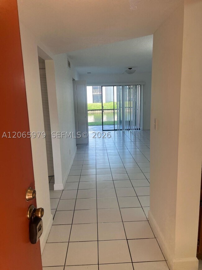 Building Photo - 3399 Foxcroft Rd