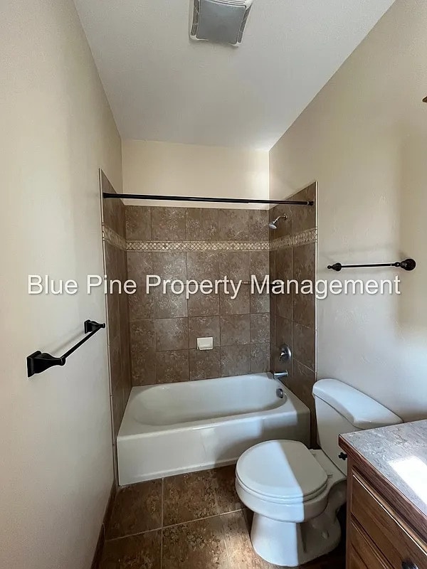 Building Photo - 2125 Saddle Ln