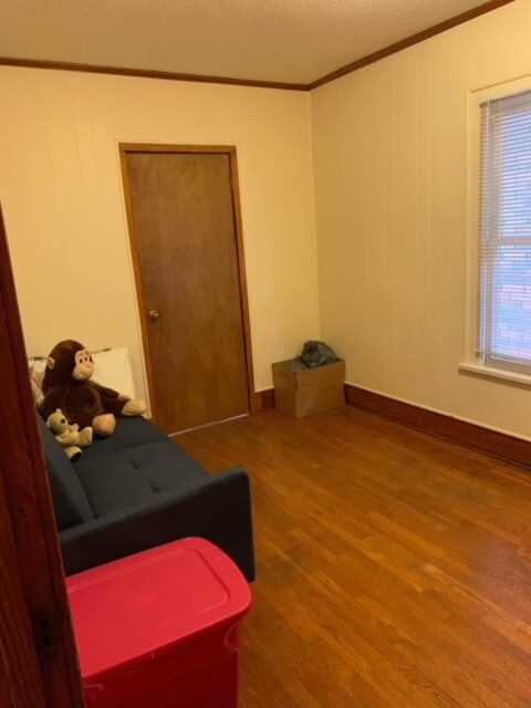 Building Photo - Wolford Units