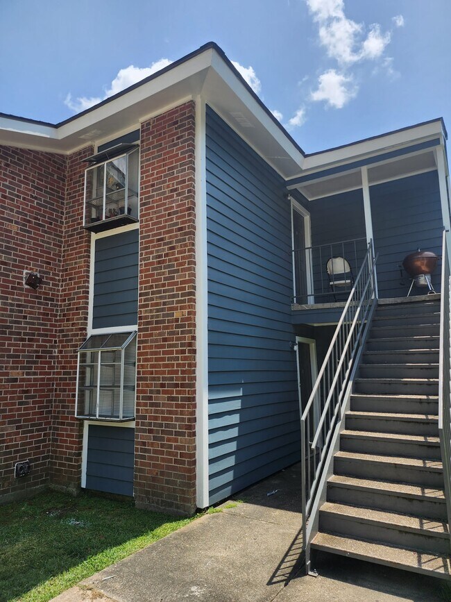 Building Photo - 7816 Bles Ave