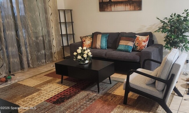 Building Photo - 520 Palm Springs Blvd