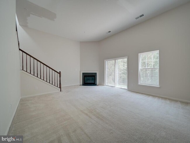 Building Photo - 45818 Winding Branch Terrace