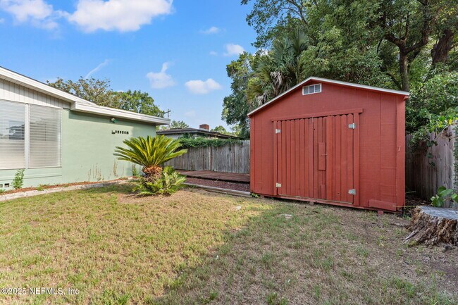 Building Photo - 6235 Fordham Cir E