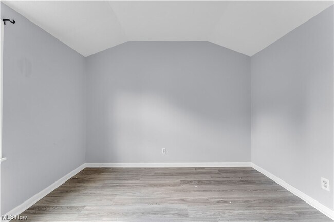 Building Photo - 3289 W 130th St