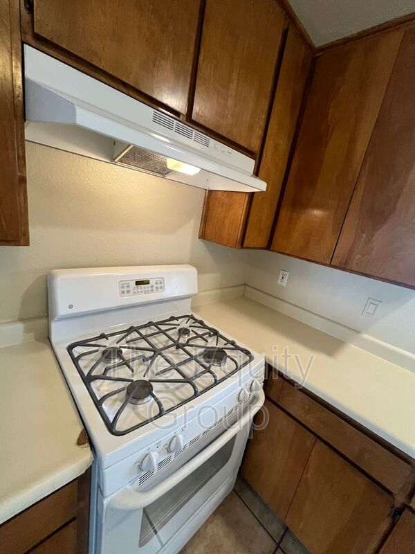 Building Photo - 2611 W Mission Ct