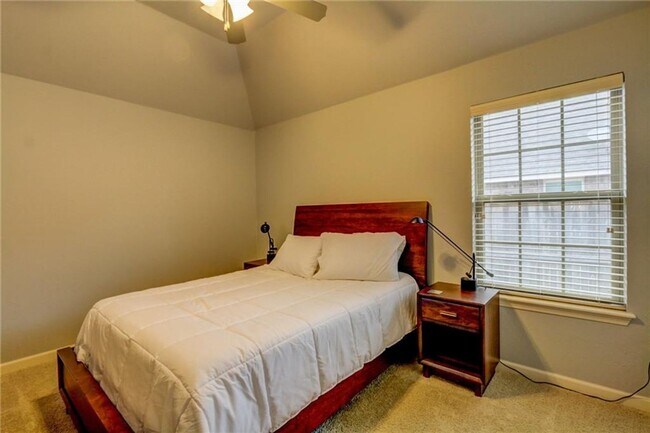 Building Photo - Stunning Edmond Home- Regency Pointe-Neigh...