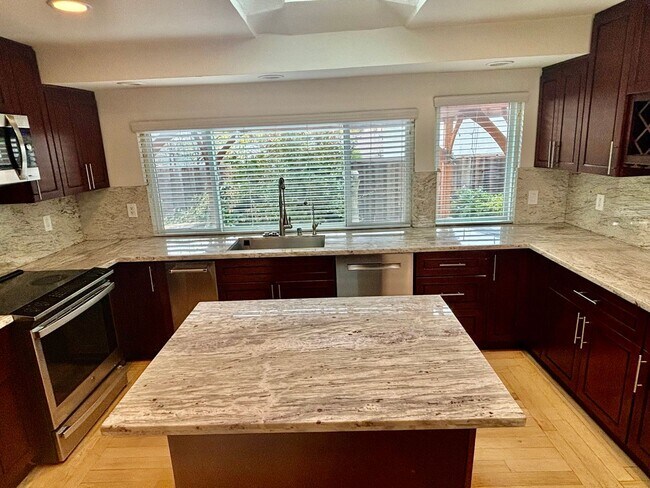 Building Photo - Outstanding Concord/Clayton Border- 5 bed 2.5 bath home with Pool and Hot-Tub and so much more!